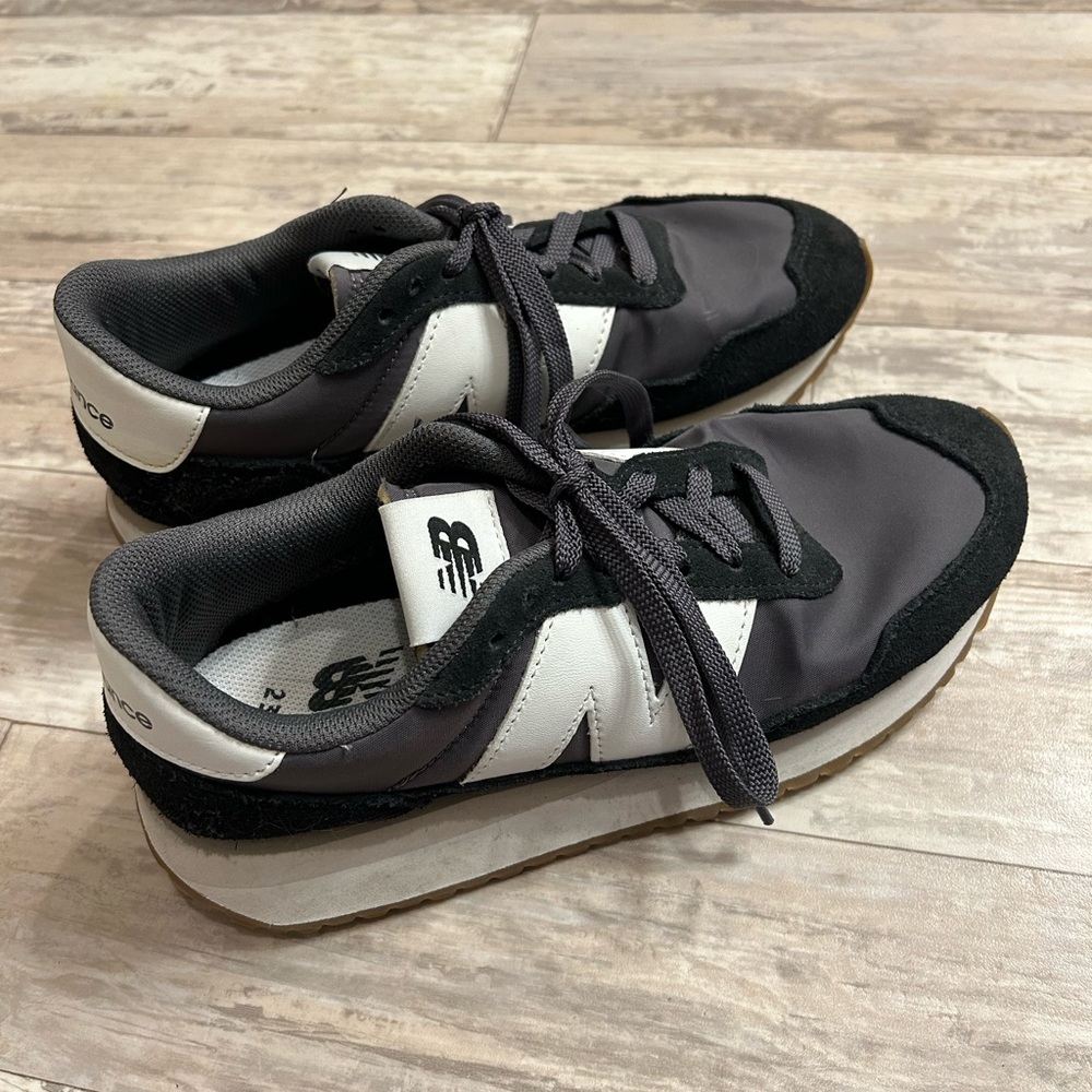 New Balance 237 - Picture 3 of 9